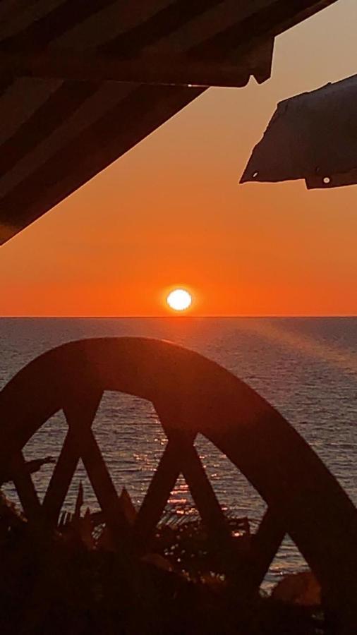Anzio A Picco Sul Mare! Lägenhet Exteriör bild