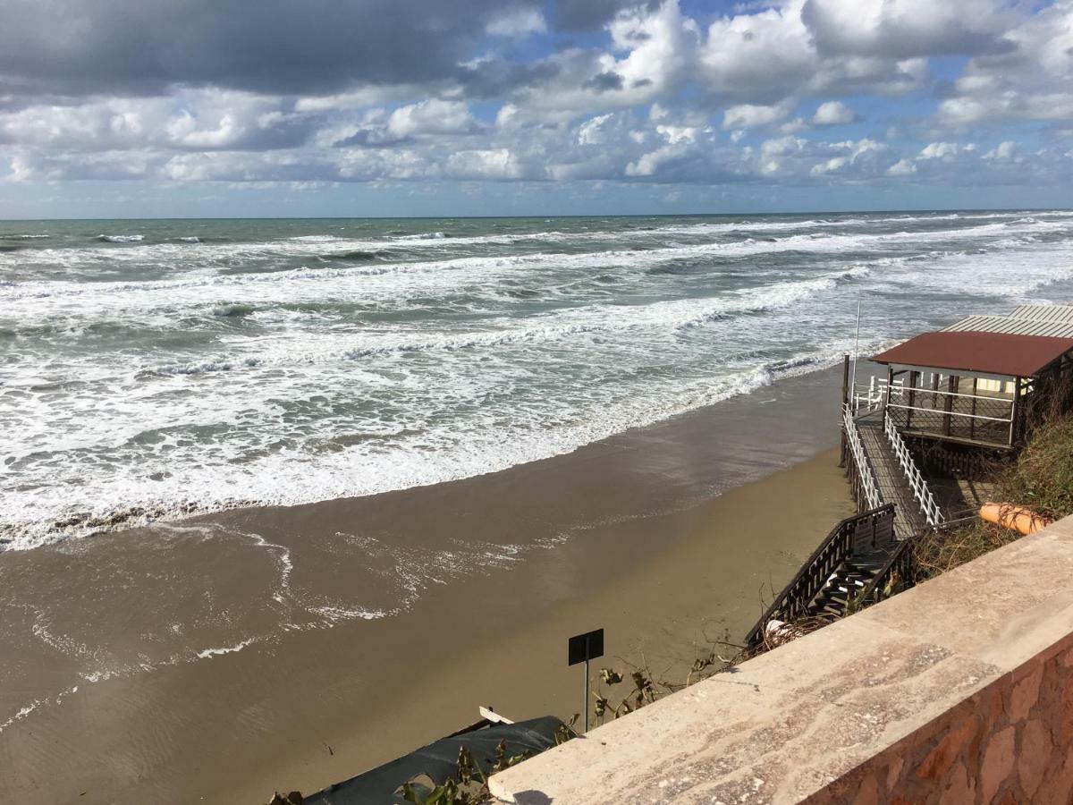 Anzio A Picco Sul Mare! Lägenhet Exteriör bild